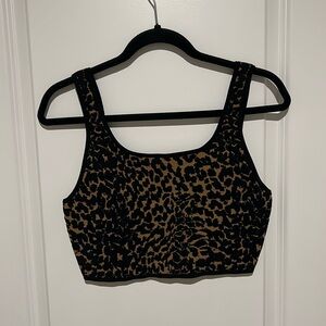 Aritzia - Babaton Arjun sculpt crop knit tank